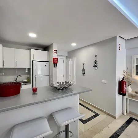 Marina Mar 2 With Pool By Homing *